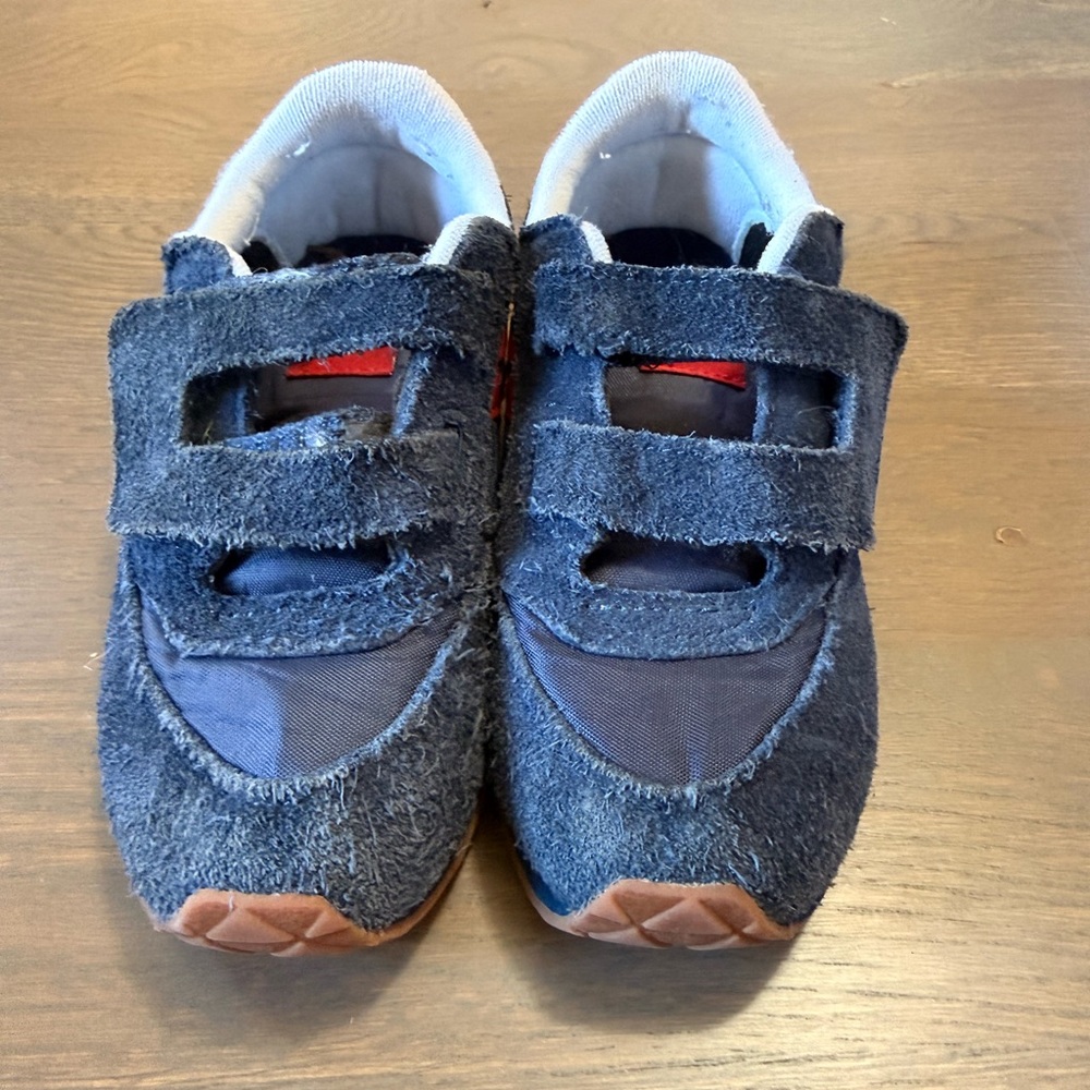 Saucony Kids Navy and Red Velcro Sneakers